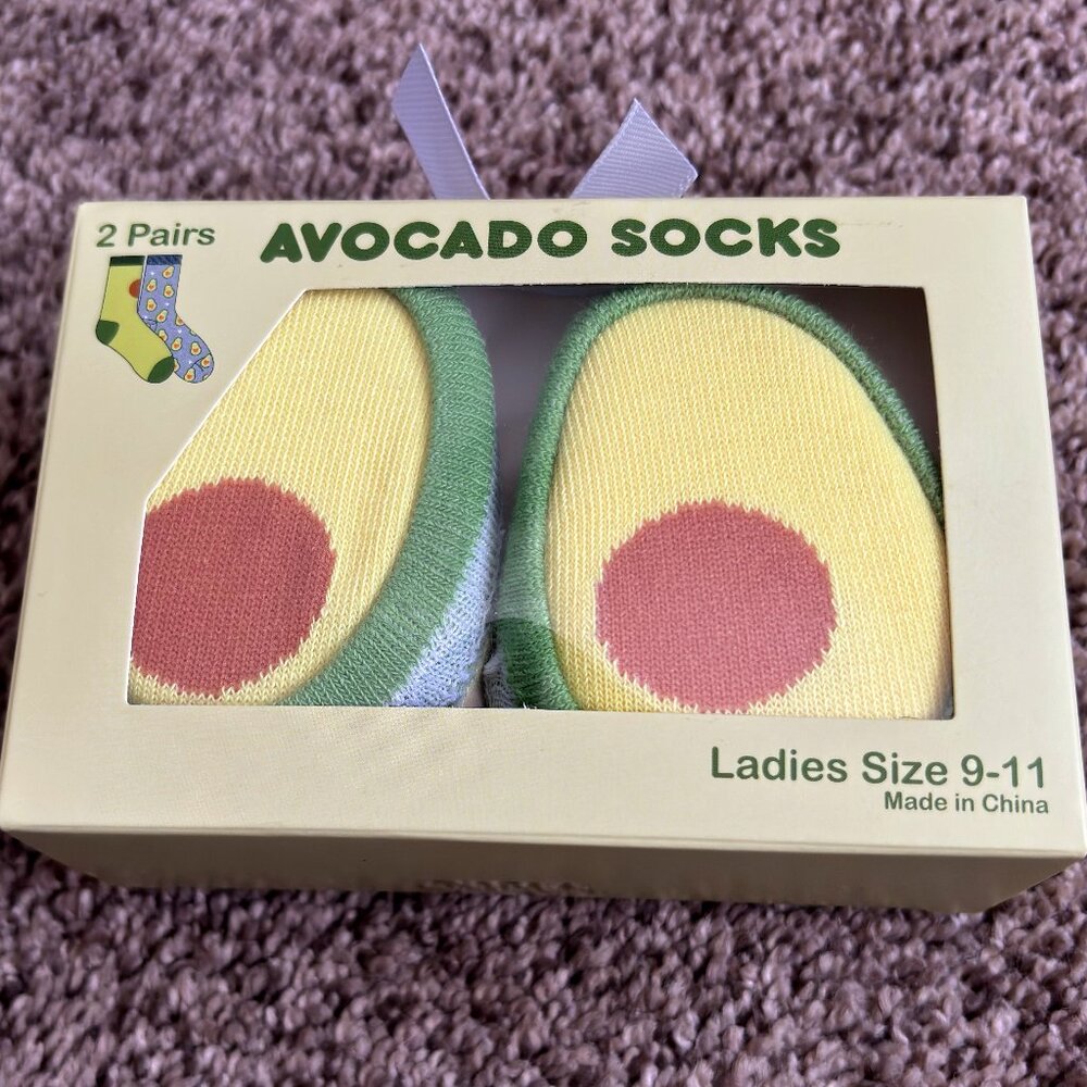 2 Pair Ladies Gift Boxed With Card Holder Slot AVOCADO Crew Socks Size 9-11